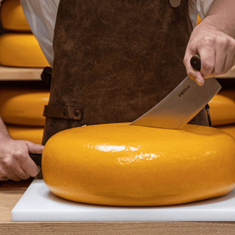 Professional cheese knives: how to keep them sharp