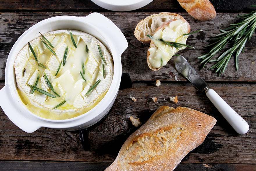 Oven-baked Camembert with rosemary