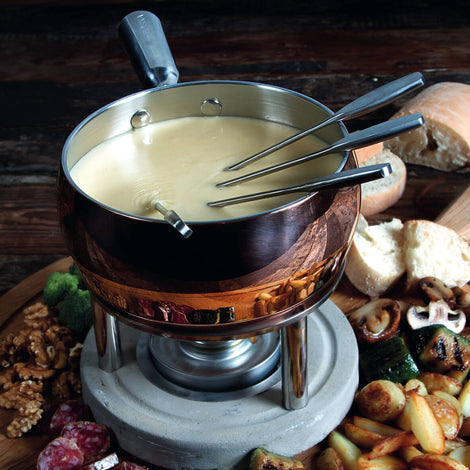 Spicy farmer’s cheese fondue